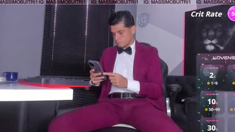 Snapshot of massimo_g chatting on November 5, 2025, 12:49 pm I am Massimo online show from November 5, 2025, 12:49 pm