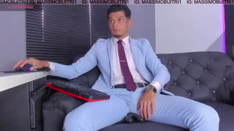 Snapshot of massimo_g chatting on June 4, 2026, 12:44 pm I am Massimo online show from June 4, 2026, 12:44 pm