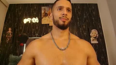 massimo_greco2 online show from January 5, 2026, 9:29 pm