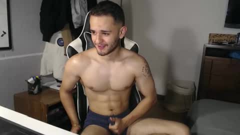 Snapshot of massimo_jiovano chatting on November 5, 2025, 11:27 pm massimo online show from November 5, 2025, 11:27 pm