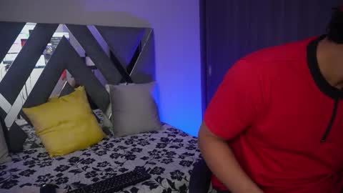 Snapshot of massimo_vidal chatting on September 28, 2025, 2:50 am massimo_vidal online show from September 28, 2025, 2:50 am