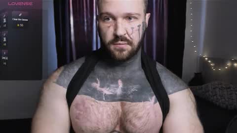 Snapshot of master_oil chatting on October 21, 2025, 11:44 am Huge Alex online show from October 21, 2025, 11:44 am