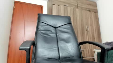 steven  online show from November 14, 2025, 5:11 pm