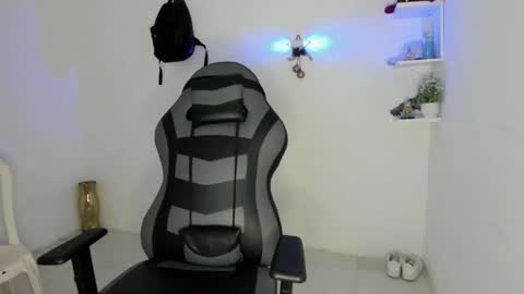 Alpha junior online show from December 3, 2025, 1:42 pm