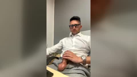 Snapshot of masterboss_fl chatting on June 16, 2026, 11:46 am Master Boss online show from June 16, 2026, 11:46 am