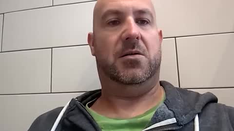 Snapshot of masterclass69er chatting on December 16, 2025, 10:42 am Bob online show from December 16, 2025, 10:42 am