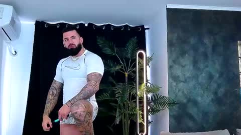 masterkingofmuscle online show from November 21, 2025, 8:13 am