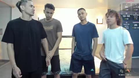 Snapshot of masters_sexx chatting on February 28, 2025, 11:25 am Team Cris Darwin- Fernando- Stiven- David online show from February 28, 2025, 11:25 am