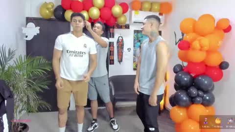 Snapshot of masters_sexx chatting on October 23, 2025, 11:20 am Team Cris Darwin- Fernando- Stiven- David online show from October 23, 2025, 11:20 am