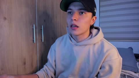 Snapshot of mastrangelo_x chatting on September 19, 2025, 4:25 am mastrangelo_x online show from September 19, 2025, 4:25 am