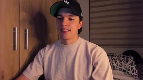 Snapshot of mastrangelo_x chatting on September 26, 2025, 3:32 am mastrangelo_x online show from September 26, 2025, 3:32 am