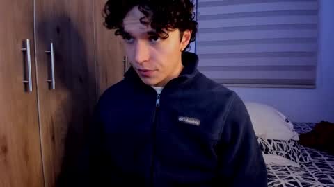 mastrangelo_x online show from February 13, 2026, 4:41 am