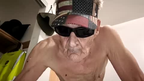 masturbater1112313982 online show from June 24, 2026, 4:33 am