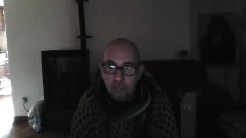 mat11efou online show from February 1, 2025, 11:54 am