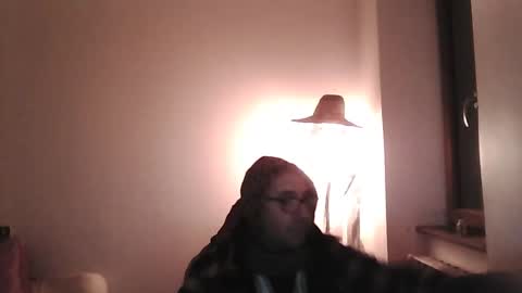 mat11efou online show from February 3, 2025, 4:14 am