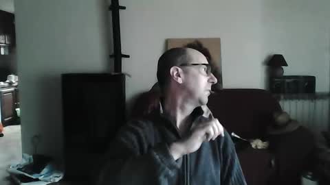 mat11efou online show from February 24, 2025, 10:26 am