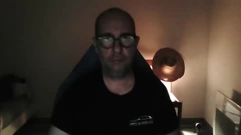 mat11efou online show from December 23, 2025, 5:05 am