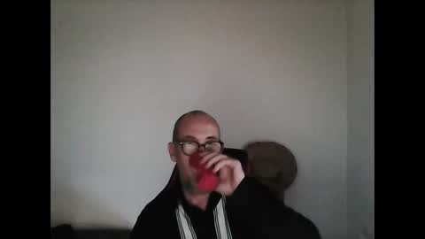 mat11efou online show from April 10, 2026, 7:02 am