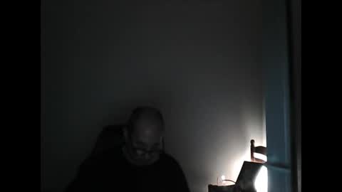 mat11efou online show from April 19, 2026, 2:55 am