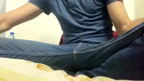 Snapshot of matcris90 chatting on December 21, 2024, 11:33 am matcris90 online show from December 21, 2024, 11:33 am