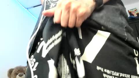 Snapshot of mateo_escobar chatting on October 16, 2025, 3:29 am mateo_escobar online show from October 16, 2025, 3:29 am