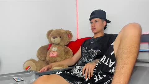 Snapshot of mateo_escobar chatting on October 25, 2025, 8:25 pm mateo_escobar online show from October 25, 2025, 8:25 pm