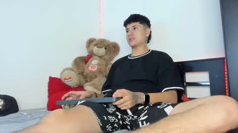 Snapshot of mateo_escobar chatting on November 4, 2025, 7:02 pm mateo_escobar online show from November 4, 2025, 7:02 pm