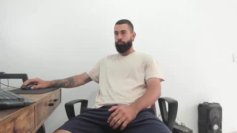 Snapshot of matheusbeard2 chatting on December 11, 2024, 2:11 pm Matheus online show from December 11, 2024, 2:11 pm