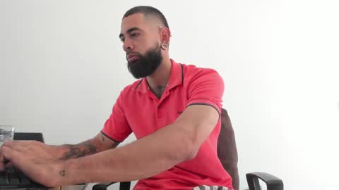 Snapshot of matheusbeard2 chatting on January 17, 2025, 6:23 pm Matheus online show from January 17, 2025, 6:23 pm