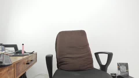 Snapshot of matheusbeard2 chatting on February 11, 2025, 8:20 pm Matheus online show from February 11, 2025, 8:20 pm