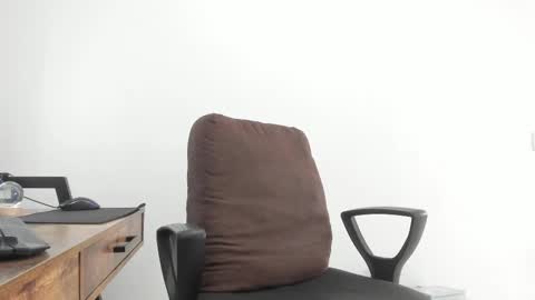 Snapshot of matheusbeard2 chatting on February 26, 2025, 8:11 pm Matheus online show from February 26, 2025, 8:11 pm