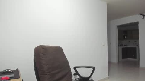 Snapshot of matheusbeard2 chatting on February 26, 2025, 11:15 pm Matheus online show from February 26, 2025, 11:15 pm