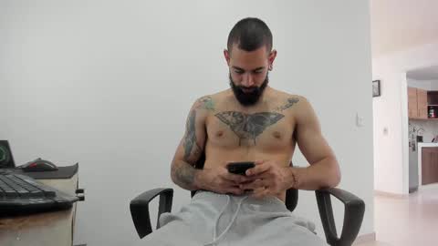 Snapshot of matheusbeard2 chatting on September 17, 2025, 4:19 pm Matheus online show from September 17, 2025, 4:19 pm