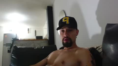 Snapshot of mathew444 chatting on December 30, 2024, 10:01 pm STRURIBE ON INSTAGRAM online show from December 30, 2024, 10:01 pm