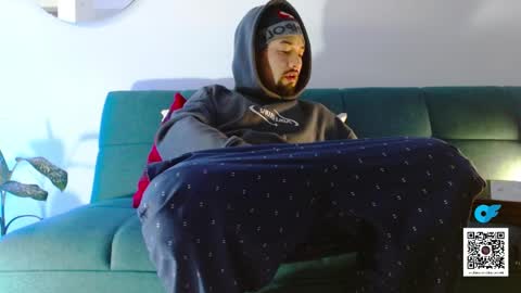 STRURIBE ON INSTAGRAM online show from November 17, 2025, 6:30 am