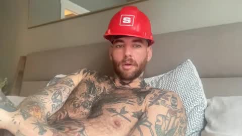 Snapshot of mathewloyal chatting on October 31, 2025, 4:52 pm Mat Loyal online show from October 31, 2025, 4:52 pm