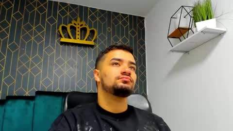 Snapshot of mathews_colton1 chatting on December 16, 2025, 11:48 am Mathews online show from December 16, 2025, 11:48 am