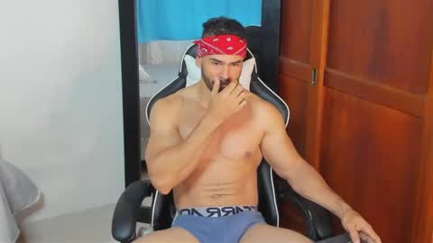 mathews_smith online show from September 30, 2025, 12:10 pm