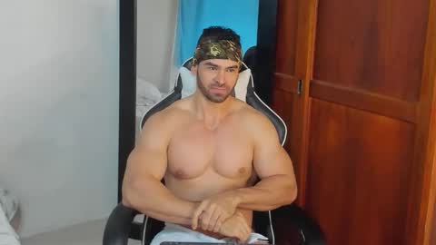 mathews_smith online show from December 16, 2025, 11:37 am