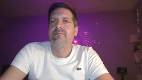 Snapshot of matrike1 chatting on March 6, 2026, 9:33 pm matrike1 online show from March 6, 2026, 9:33 pm