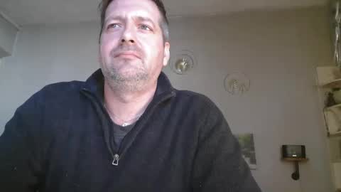 Snapshot of matrike1 chatting on March 12, 2026, 4:02 pm matrike1 online show from March 12, 2026, 4:02 pm