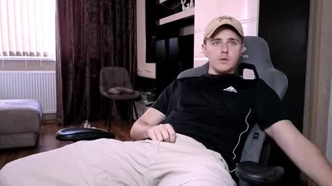 Snapshot of matt_aniston chatting on February 12, 2025, 9:31 am Matt online show from February 12, 2025, 9:31 am