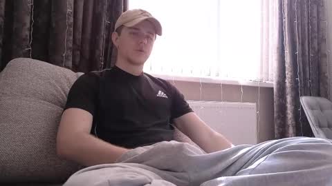 Snapshot of matt_aniston chatting on March 8, 2025, 11:58 am Matt online show from March 8, 2025, 11:58 am