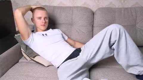 Snapshot of matt_aniston chatting on September 14, 2025, 5:01 pm Matt online show from September 14, 2025, 5:01 pm