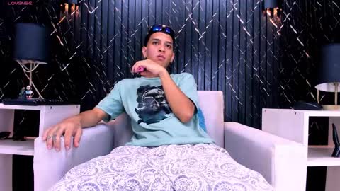 Snapshot of matt_ruso chatting on October 4, 2025, 7:12 pm Matt Ruso online show from October 4, 2025, 7:12 pm