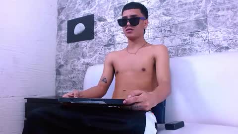 Snapshot of matt_ruso chatting on October 18, 2025, 6:19 pm Matt Ruso online show from October 18, 2025, 6:19 pm