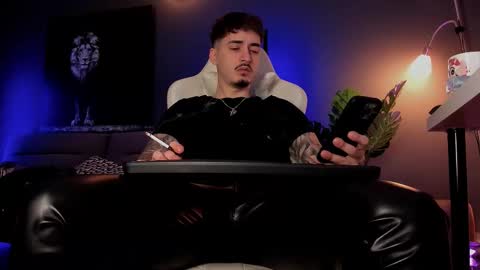 Snapshot of matt_thestud chatting on March 9, 2026, 8:07 am Matt online show from March 9, 2026, 8:07 am