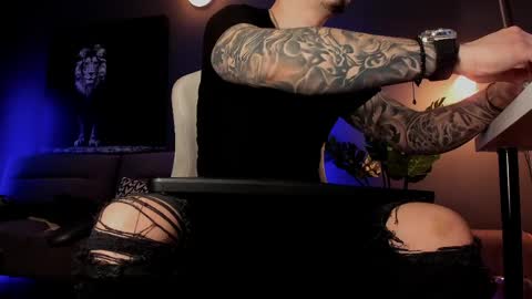 Snapshot of matt_thestud chatting on April 3, 2026, 7:28 am Matt online show from April 3, 2026, 7:28 am