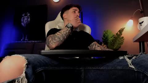 Snapshot of matt_thestud chatting on April 14, 2026, 7:47 am Matt online show from April 14, 2026, 7:47 am