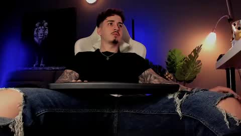 Snapshot of matt_thestud chatting on April 16, 2026, 8:04 am Matt online show from April 16, 2026, 8:04 am